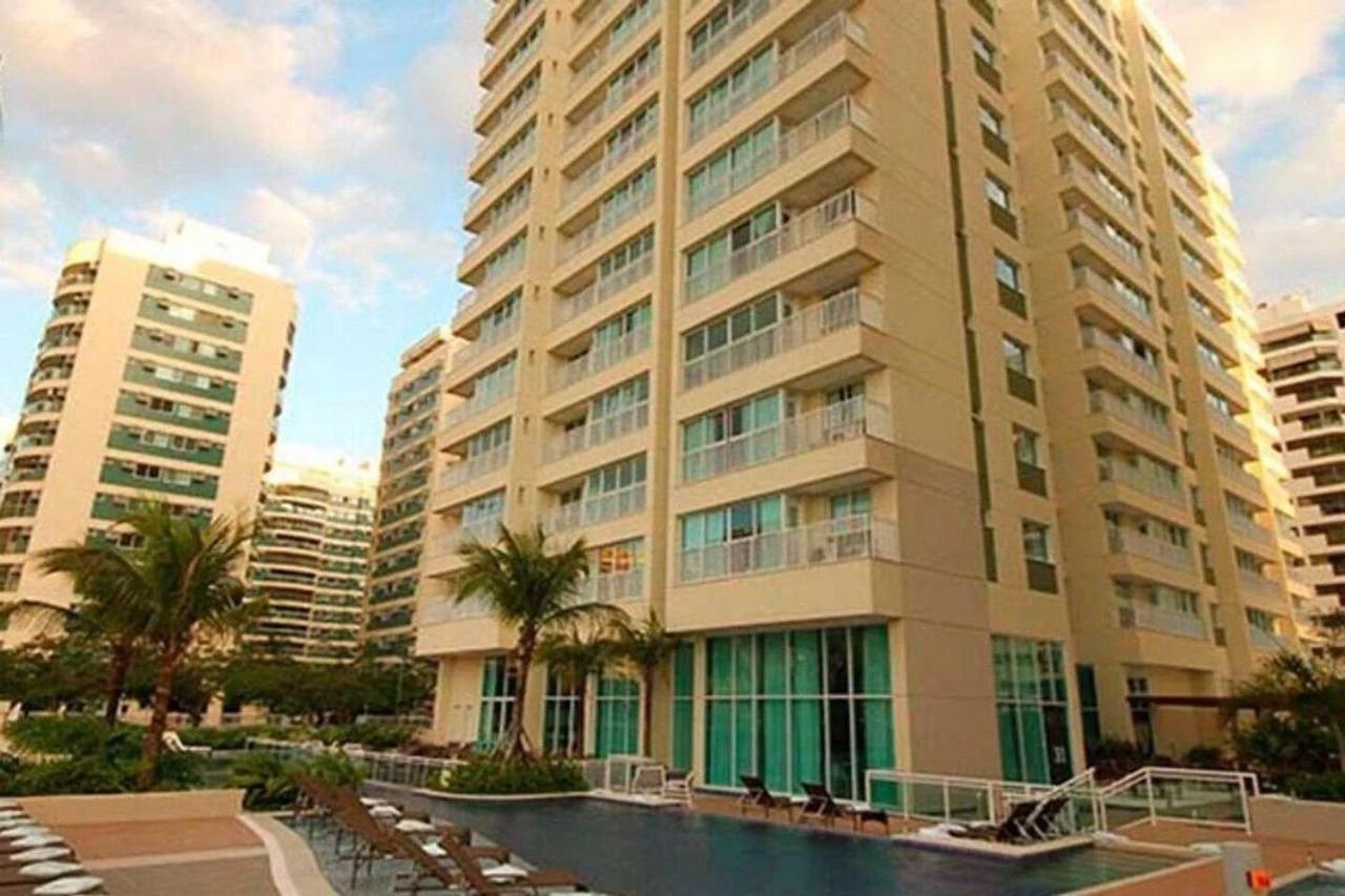 Flat Maravilhoso Inteiro Na Barra Da Tijuca Com Garagem *